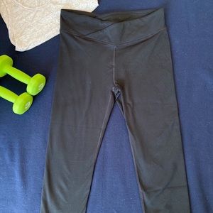 🍋 3/$25 Fabletics Winn Powerhold Capri